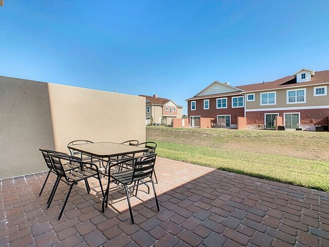 Building Photo - 7516 Sunflower Dr