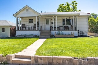 Building Photo - 5422 S Nevada St