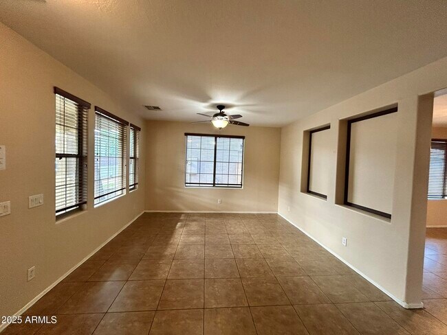 Building Photo - 2794 S Anderson Ln