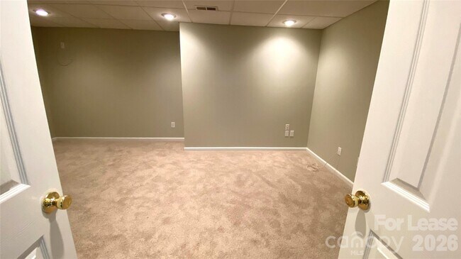 Building Photo - 127 Meadow Pond Ln