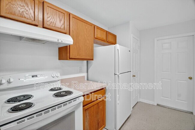 Building Photo - 525 Paulling Dr