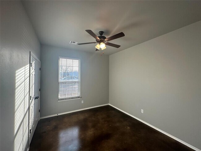 Building Photo - 7525 NONE REDBUD St