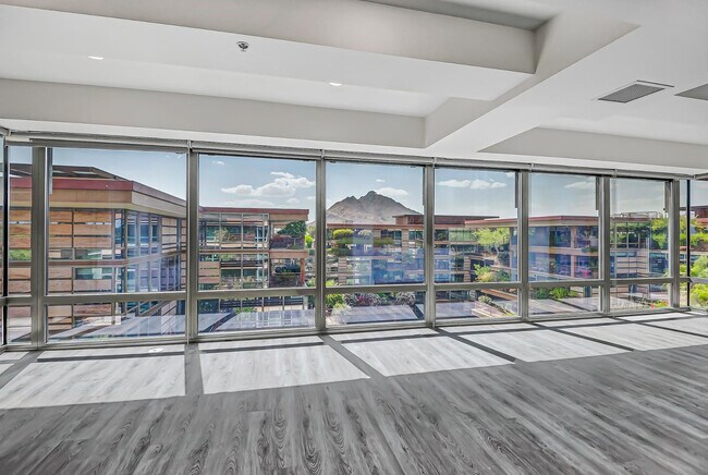 Building Photo - 7137 E Rancho Vista Dr