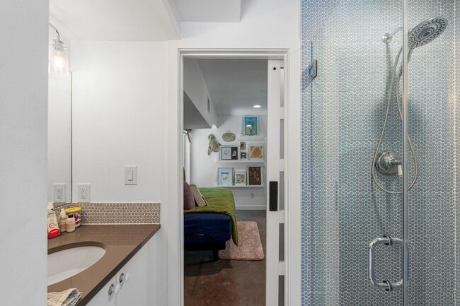 Building Photo - 3005 Bryker Dr