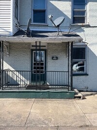 Building Photo - 220-224 S Front St