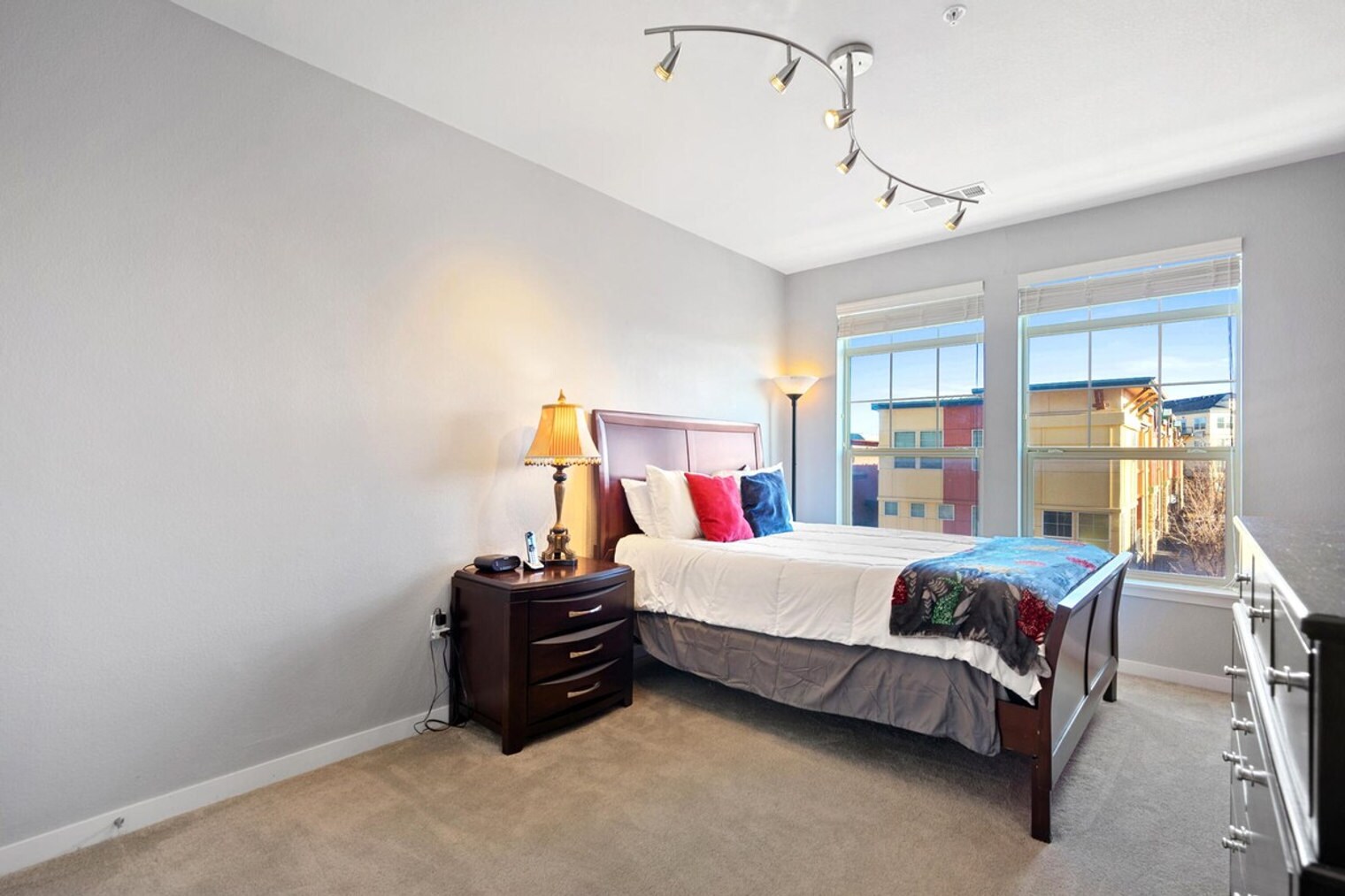 Building Photo - 13490 Via Varra