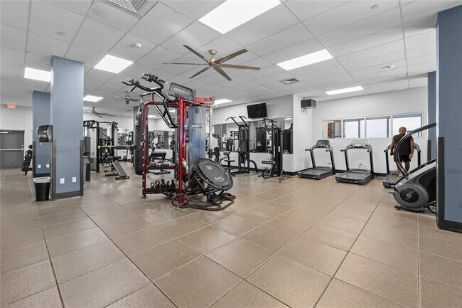 Building Photo - 2501 S Ocean Dr