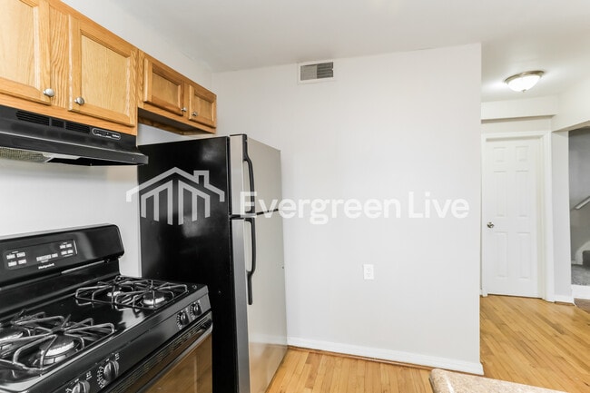 Building Photo - 1800 Bising Ave