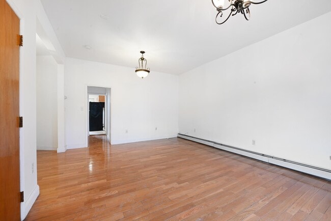 Building Photo - 1433 43rd St