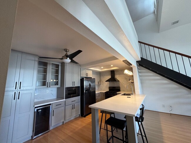 Building Photo - This stunning One-Bedroom One-Bathroom Condo in Laguna Niguel