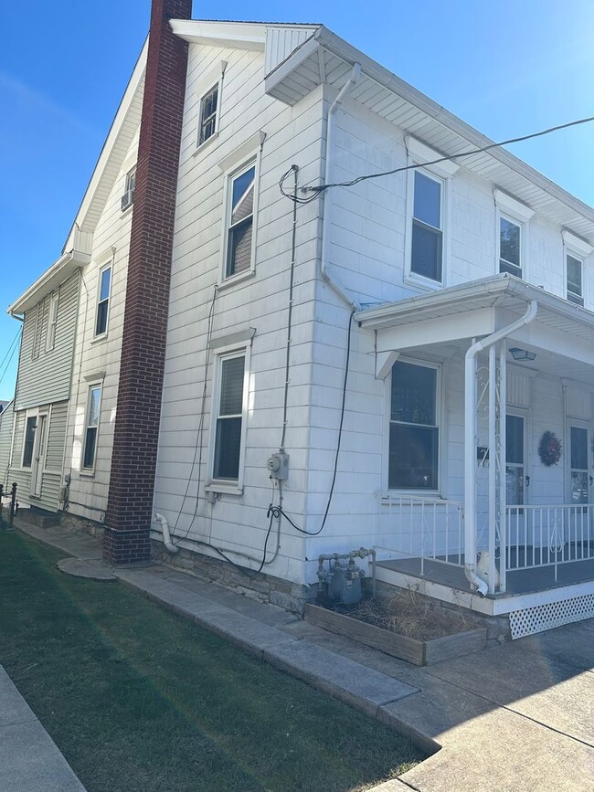 Building Photo - 3 bedroom home in Palmyra-Most utilities i...