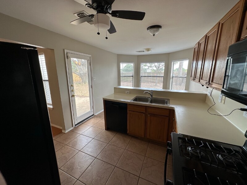 Building Photo - 21906 Calderbrook Dr