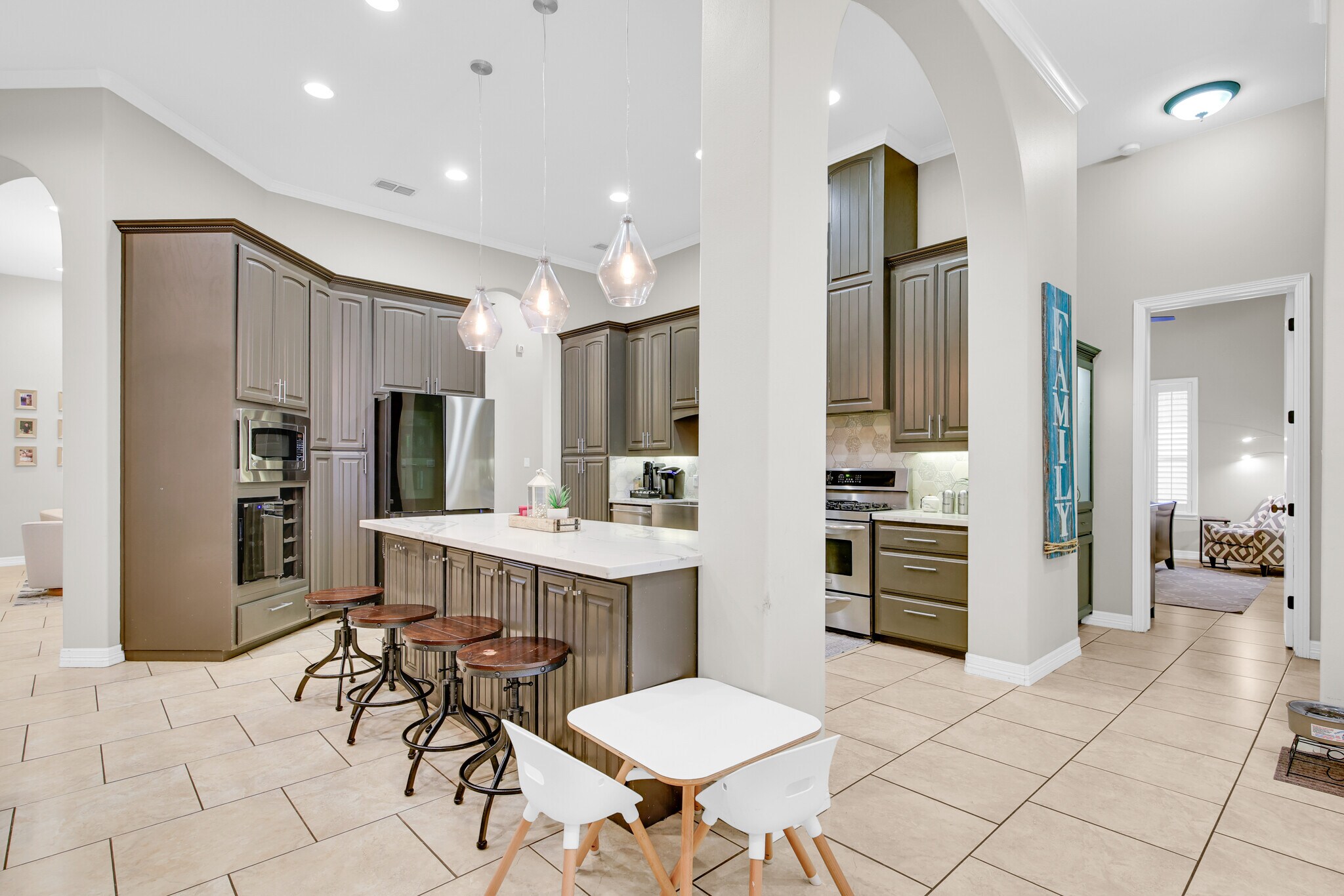 Building Photo - 5706 N 3rd Ln