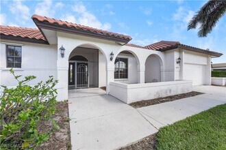 Building Photo - 18031 Greenwood Dr