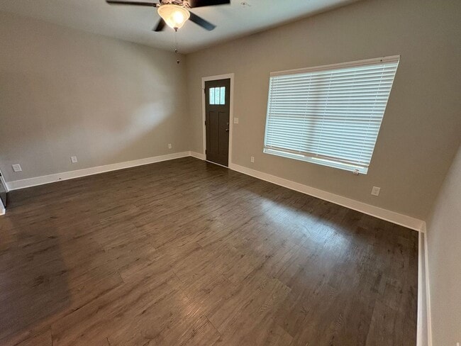 Building Photo - NEW CONSTRUCTION! NOW LEASING FOR SUMMER 2026!