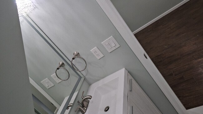 Building Photo - 2505 McKenzie Rd