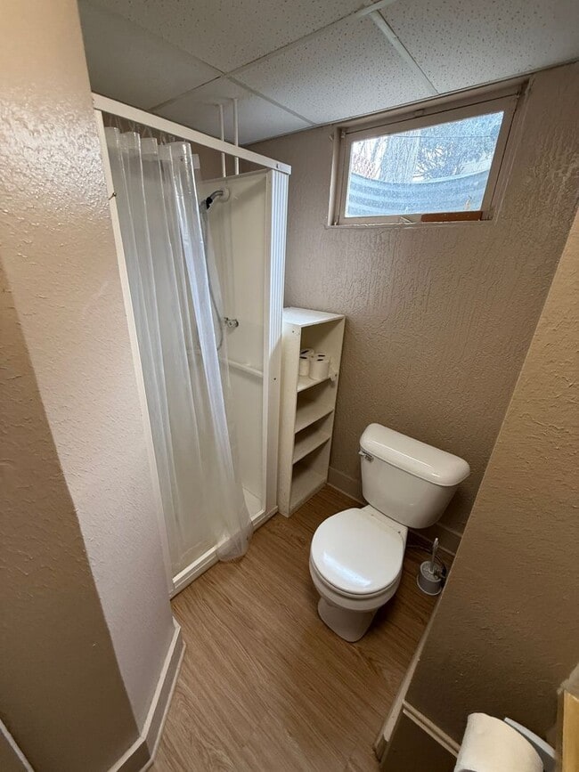 Building Photo - 4 Bedroom 2 Bathroom Home on Large Corner Lot with 2 Car Attached Garage In Great Neighborhood In...