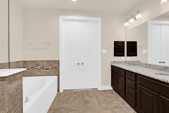 Building Photo - 24130 Valencia Ridge Ln