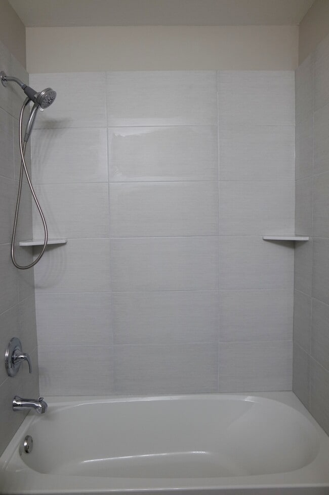 Building Photo - 411 Stevenson Pl