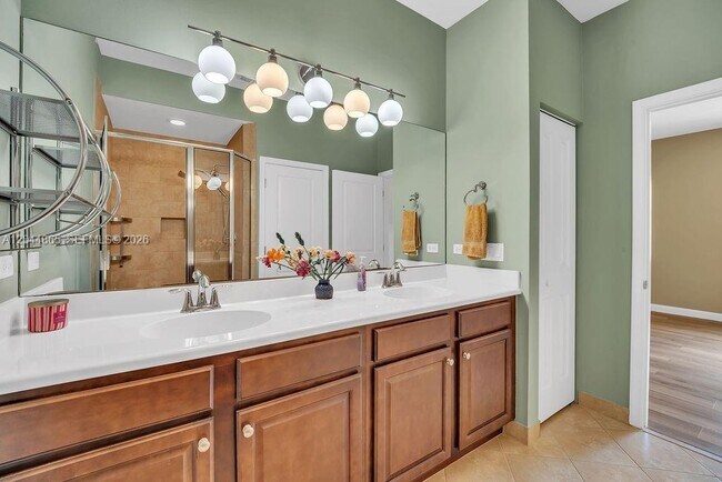 Building Photo - 4357 Cascada Cir