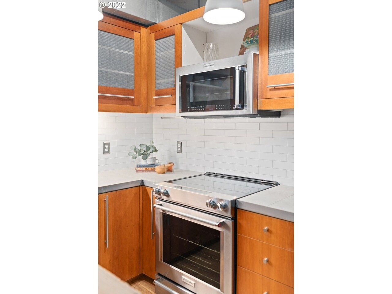 Building Photo - 1420 NW Lovejoy St