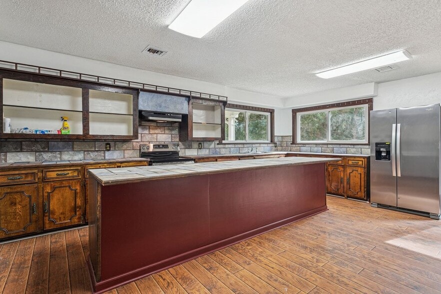 Building Photo - 67425 Salt Lick Ln