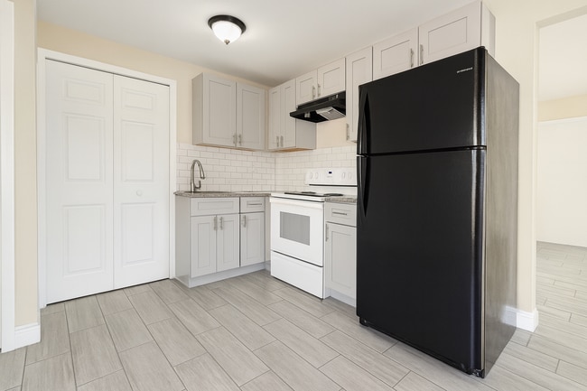 Building Photo - 5451/5453 ELEVENTH AVE