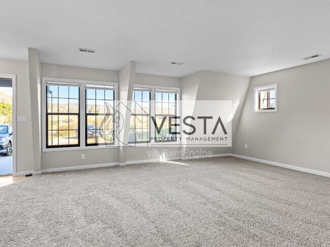 Building Photo - 588 Ray Hill Rd