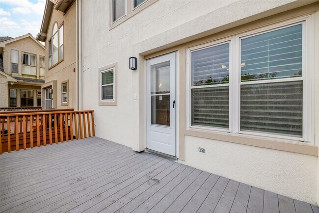 Building Photo - 2019 Morse St