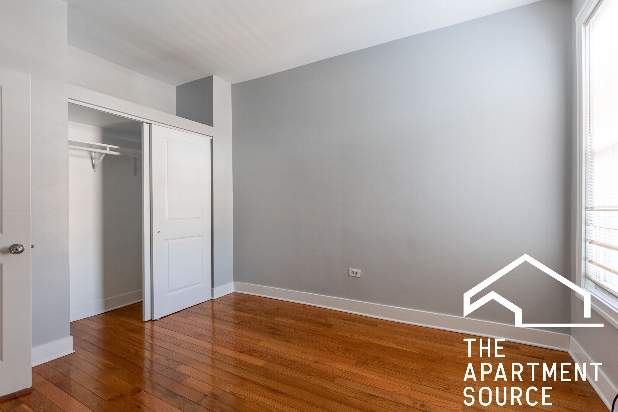 Building Photo - 4736 W Armitage Ave