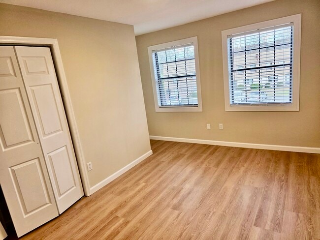 Building Photo - 69 Homestead Ln