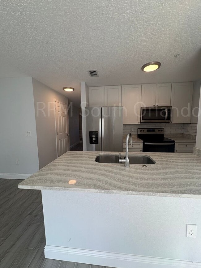 Building Photo - 3-Bedroom, 2.5-Bathroom Home, Orlando/Waterford/UCF Great Location!!