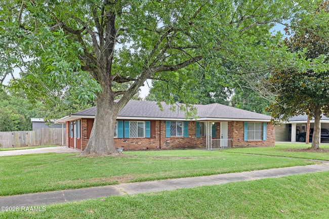Building Photo - 119 Gordon Crockett Dr