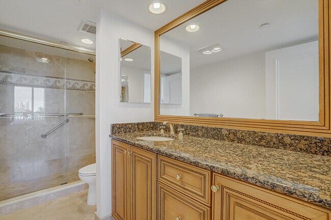 Building Photo - 2727 N Ocean Blvd
