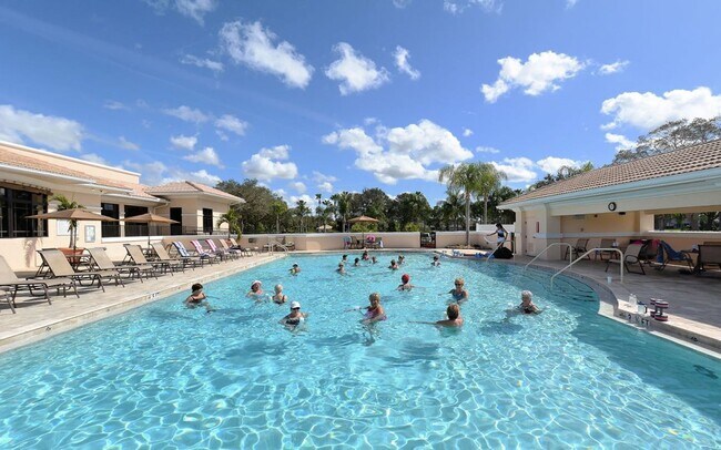 Building Photo - 2BR/2BA Lake View Condo in Heritage Oaks Golf & Country Club