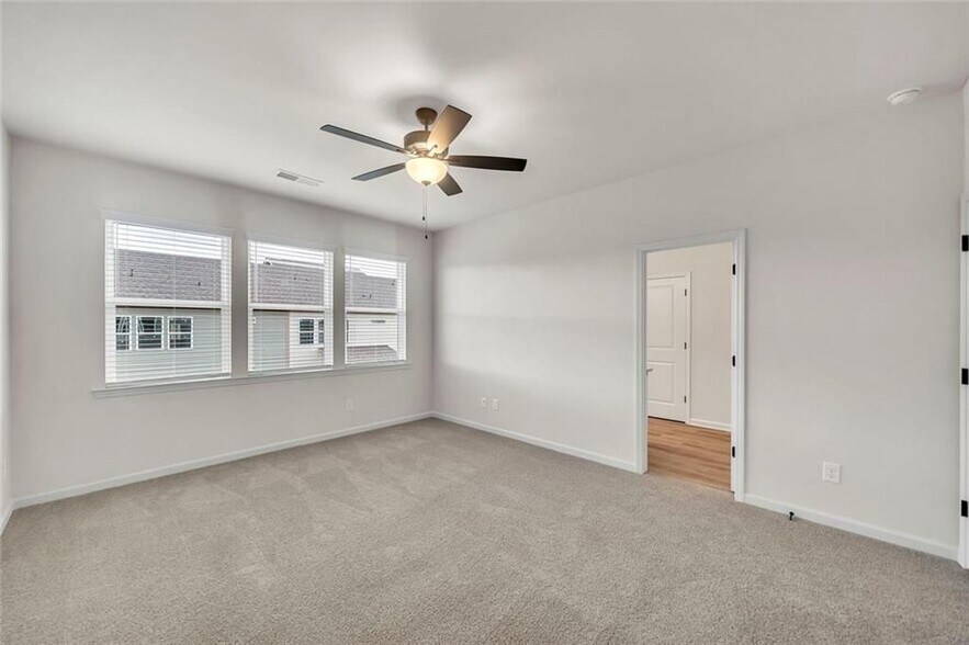 Building Photo - 374 Mountain Blvd S