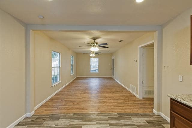 Building Photo - 1613 M Pl