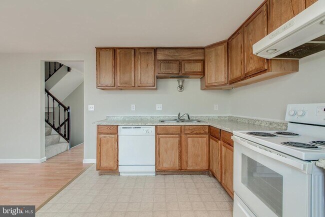 Building Photo - 1749 Carriage Way