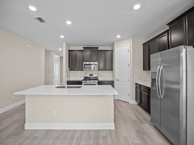 Building Photo - 488 Broomsedge Cir