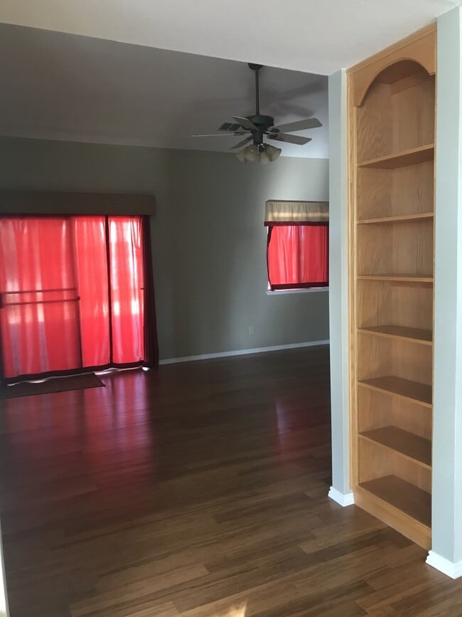 Building Photo - Beautiful 4 bedroom custom