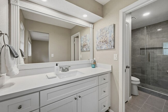 Building Photo - 17318 Broken Back Dr