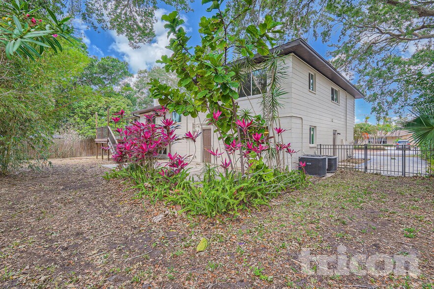 Building Photo - 13764 86th Ave N