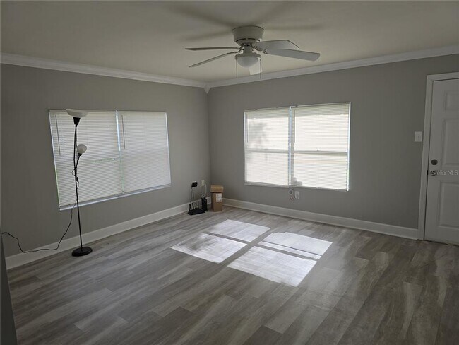 Building Photo - 5410 S Himes Ave