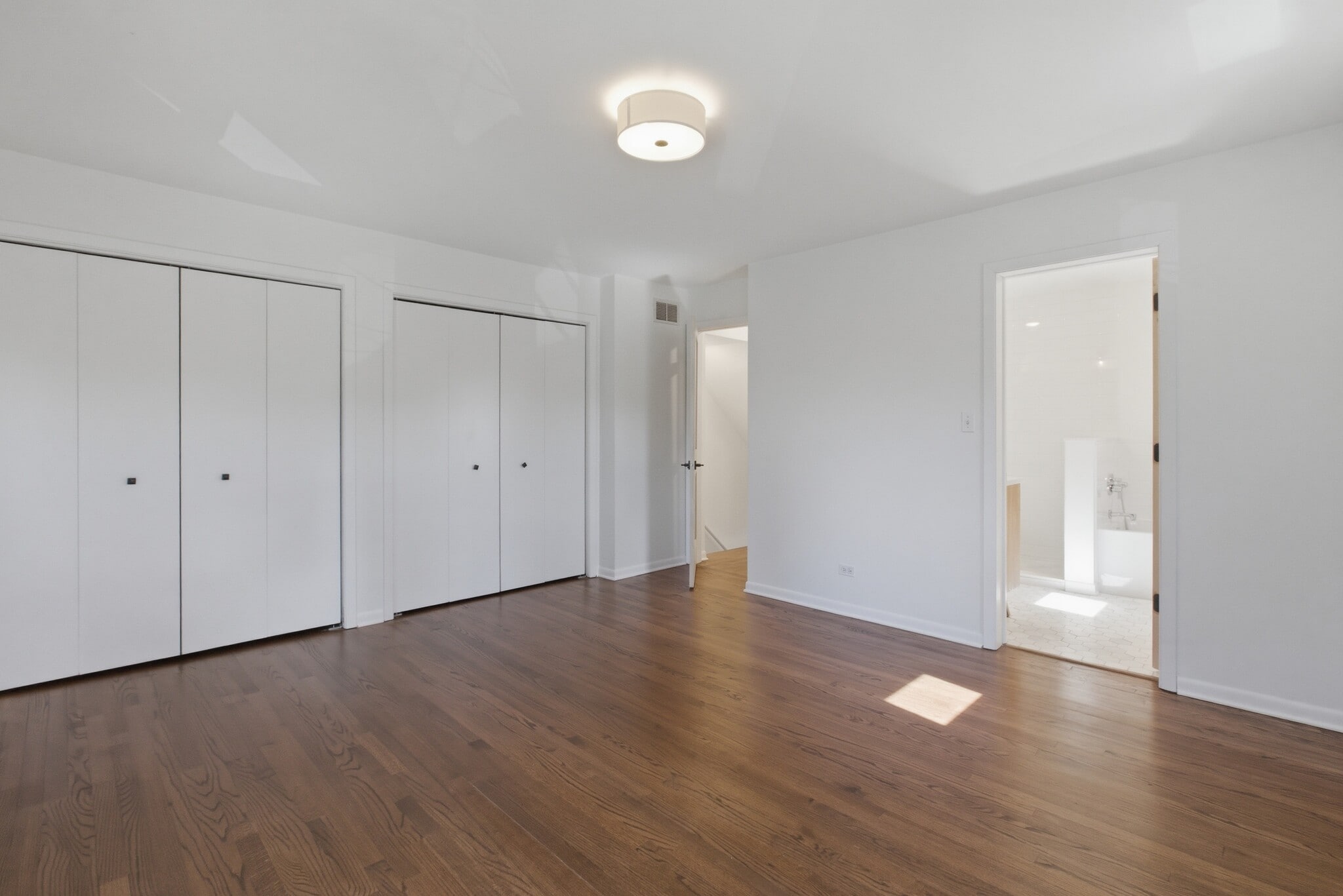 Building Photo - 448 N Carpenter St