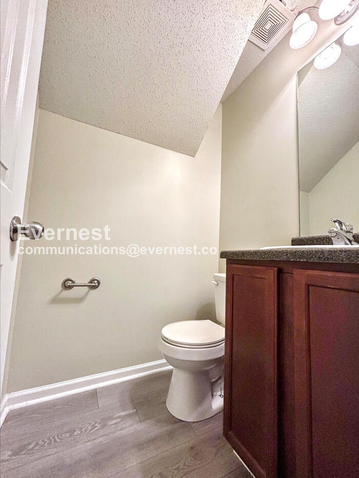 Building Photo - 3039 Broadleaf Trail Rd