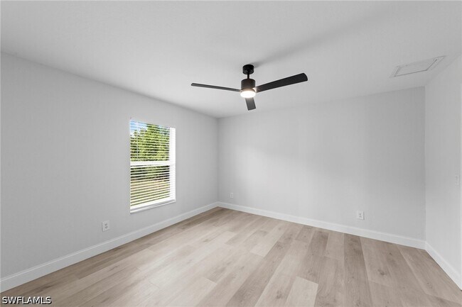 Building Photo - 2022 NW 9th Terrace