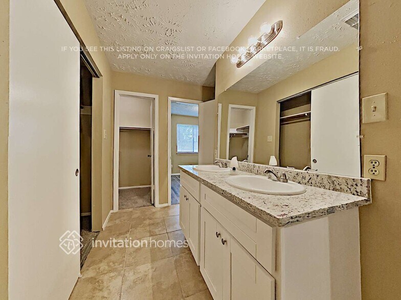 Building Photo - 7014 Foxmont Ln