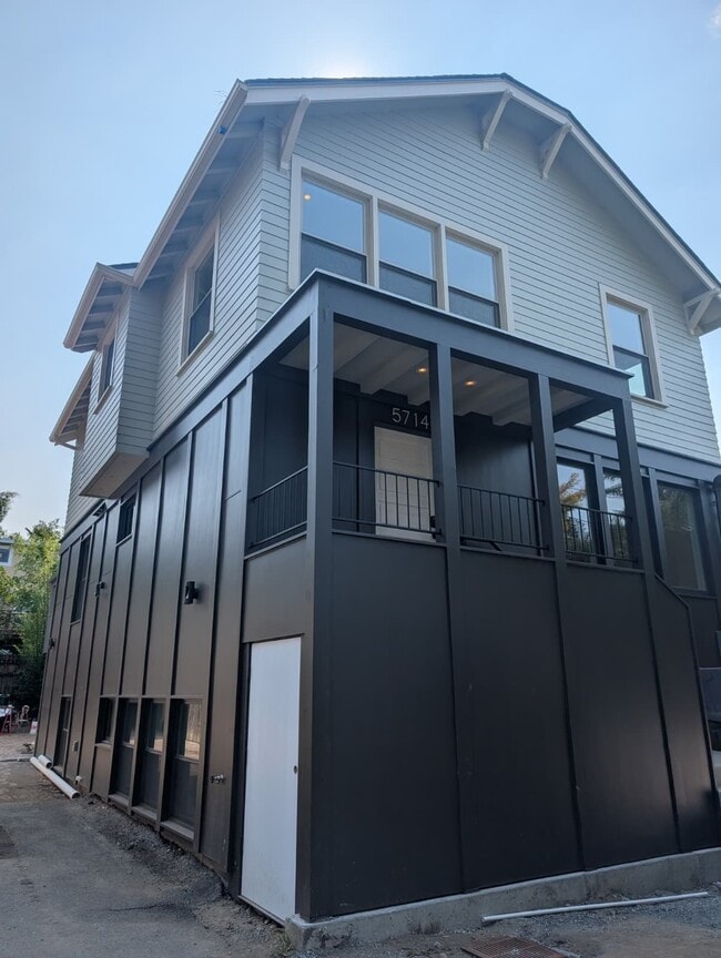 Building Photo - 5714 25th Ave NE