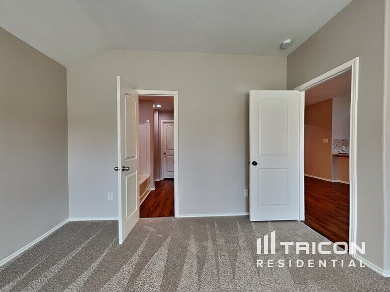 Building Photo - 15426 Rancho Joya Wy