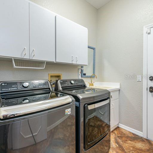 Building Photo - 3902 Hidden Spring Pl